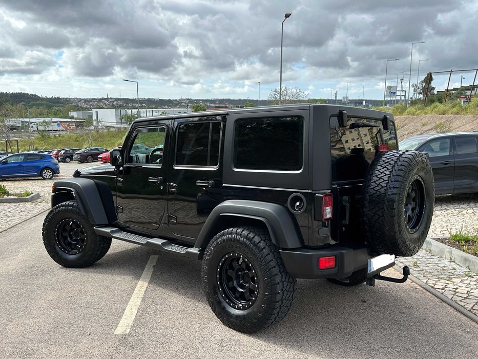 JEEP Wrangler Unlimited 2.8CRD Longo Manual Sahara