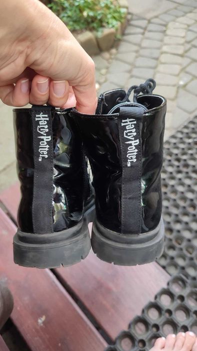 Harry Potter sznurowane botki glany lakierowane