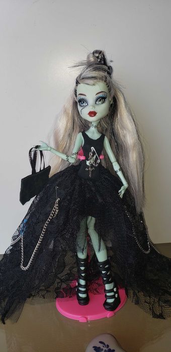 Monster high boneca