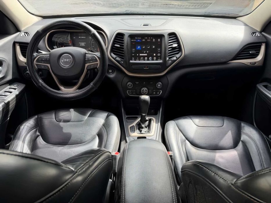 Jeep Cherokee Limited      2017