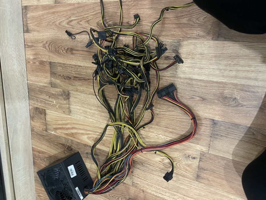 Блок живлення 1650W 80+ Gold