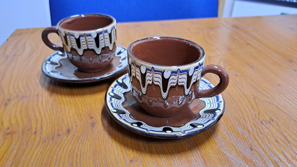 2 zestawy ceramiki bułgarskiej z czasów PRL