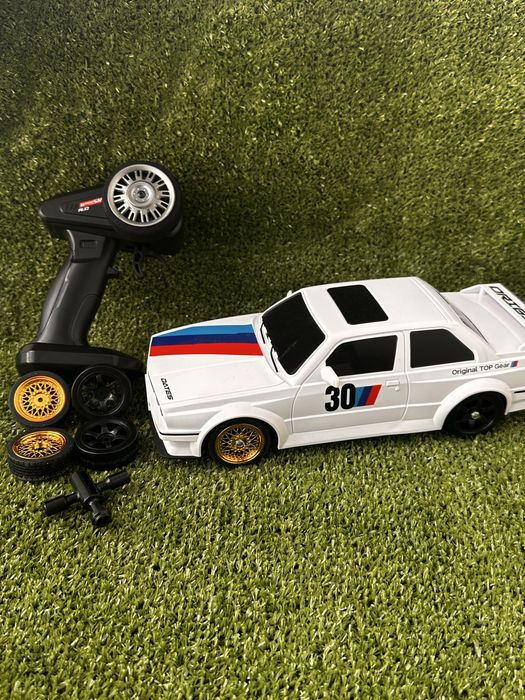 Машинка BMW на радіокеруванні