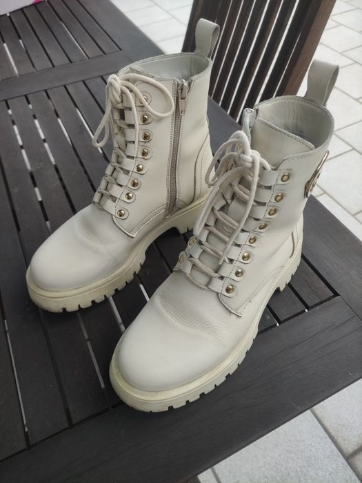 Botas tamanho 36