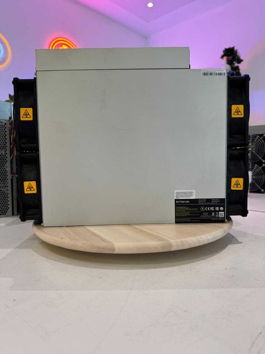 Mineradora Scrypt Antminer L9 (16Gh) | Pronta entrega em mãos