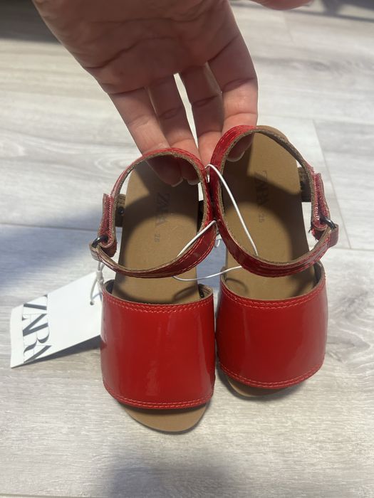 Босоніжки Zara розмір 25