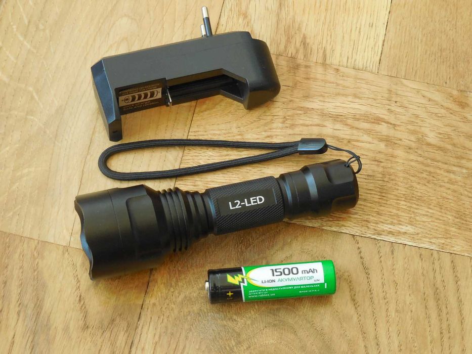 Аккумуляторний 18650 Li-ion 3.7 Convoy C8 ліхтар комплект Cree XM-L2