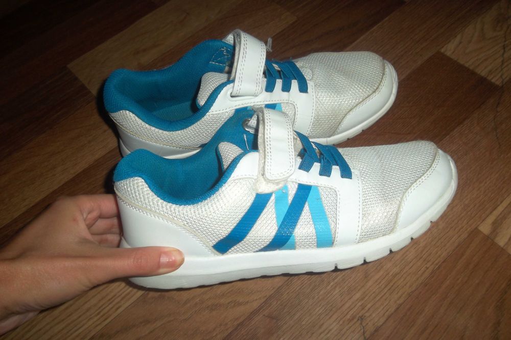 Фирменные кроссовки на мальчика  F&F