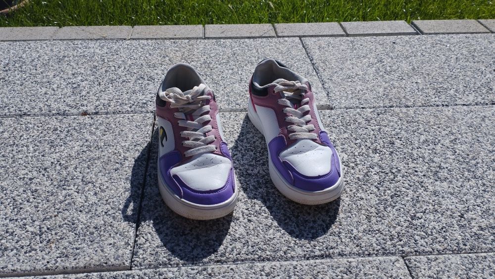 Buty SNEAKERS CHAMPION roz. 38
Low Cut Shoe REBOUND 2.0 LOW S11470WW01