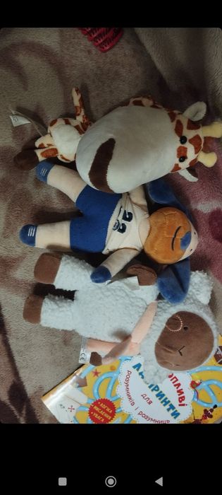 Мякі іграшки три шт.