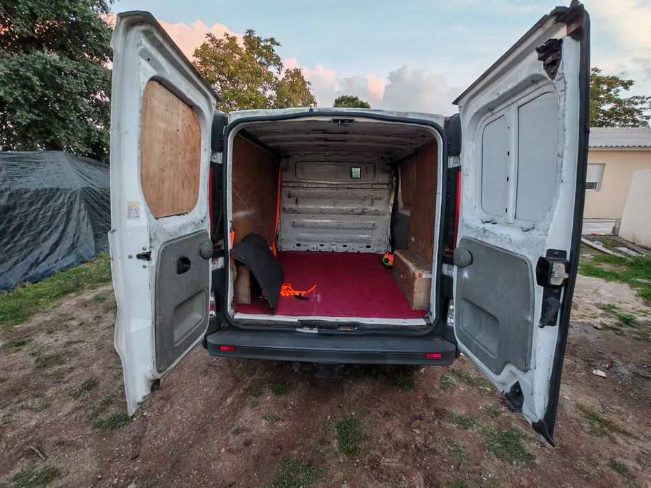 Opel Vivaro F7 2.0 CDTI (3 Lugares) - Caixa Fechada