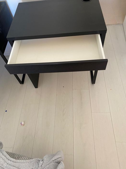 Ikea - Secretária preta