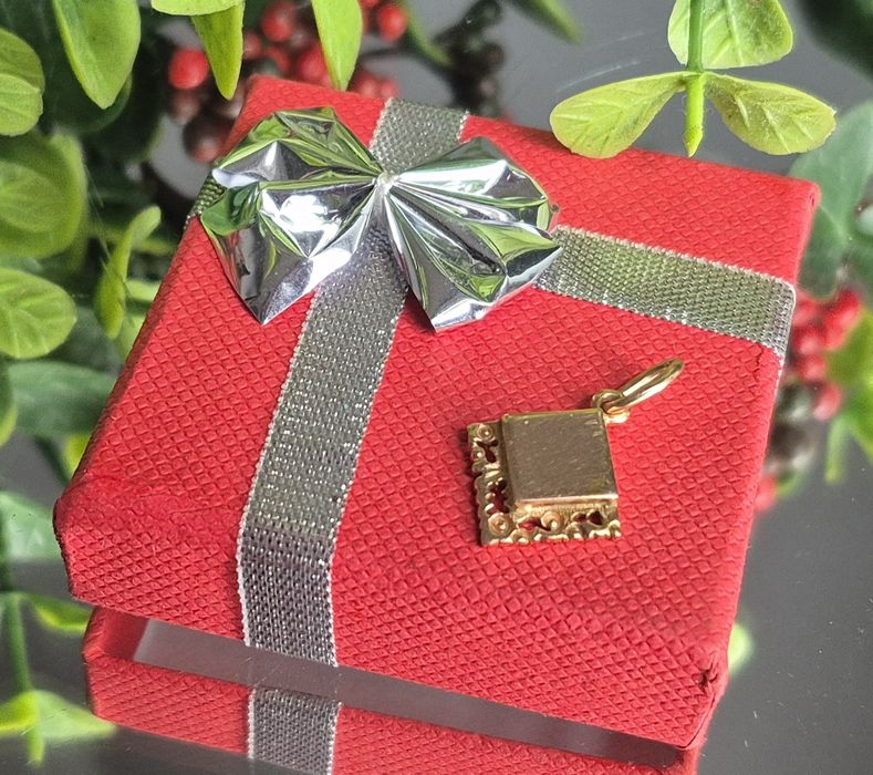 Piękna złota zawieszka 14K ażurowa 583/585