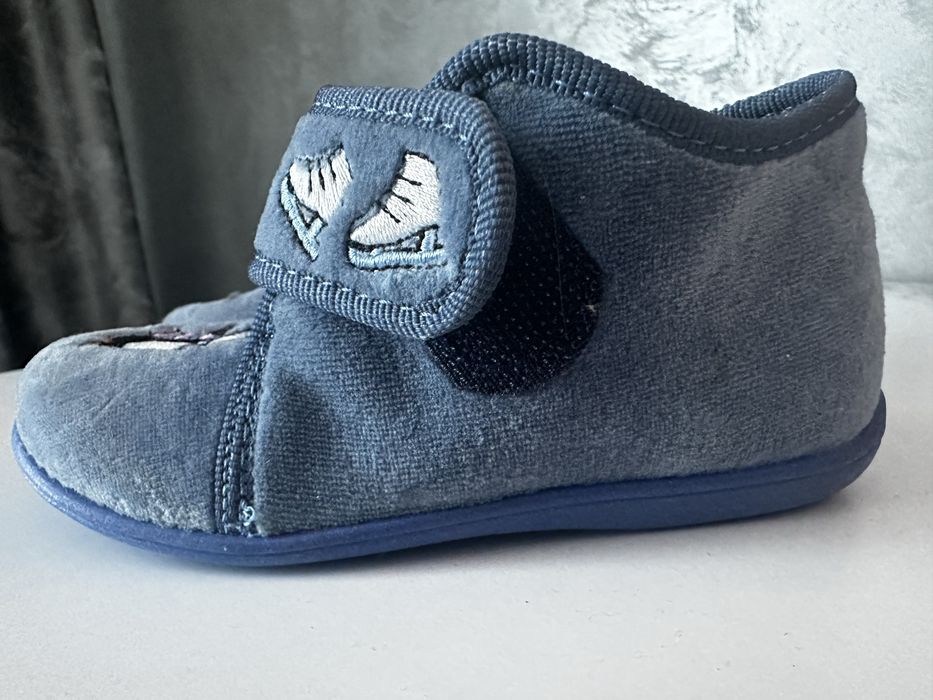 Продам нові тапочки 24 розмір