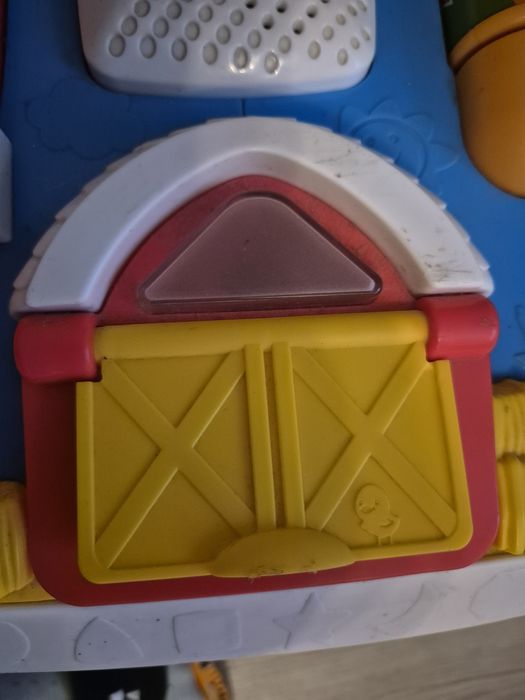 Stolik edukacyjny fisher price