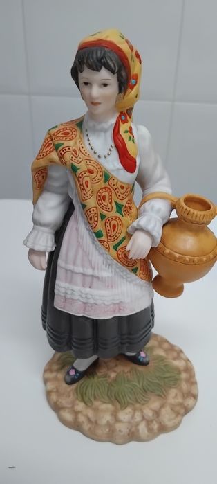 Bonecas em Biscuit Trajes Regionais de Portugal