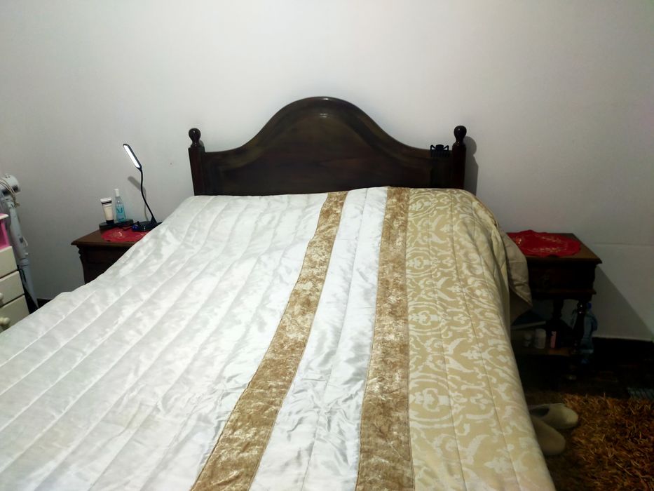 Vendo quarto de casal em bom estado