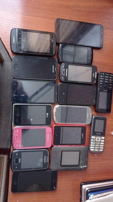 Продам телефони всі разом