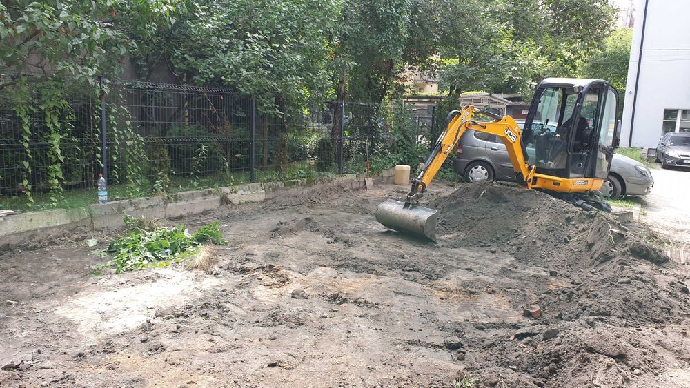 Najem wynajem minikoparka JCB 8020