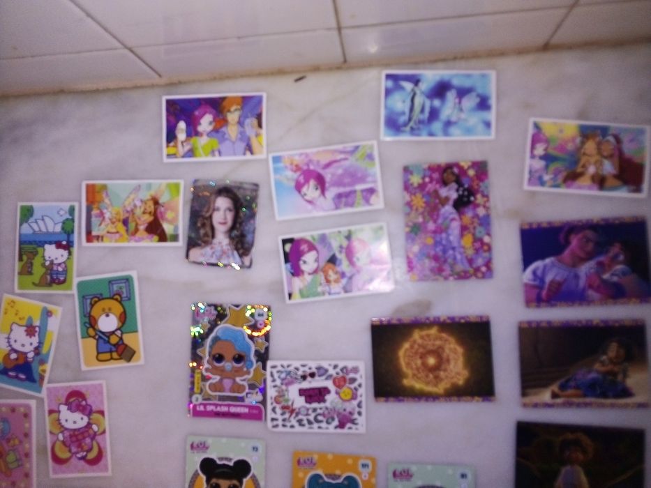 Conjunto de Cromos Hello Kitty/Outros Coleccionáveis