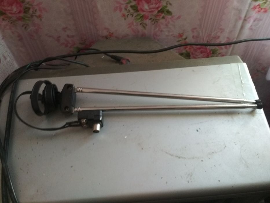 Телевізор SHARP працює