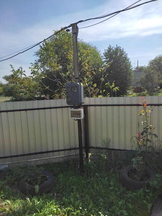 Будинок з ремонтом та меблями(є ще літній будиночок),40 сотих землі