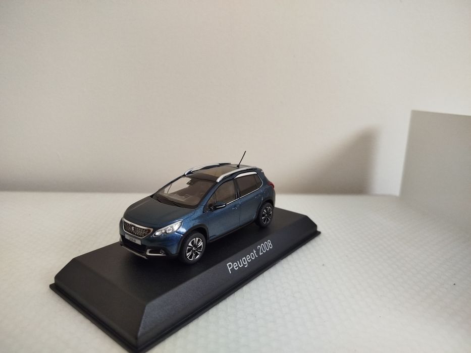 Miniatura Peugeot 2008 Nova 1/43