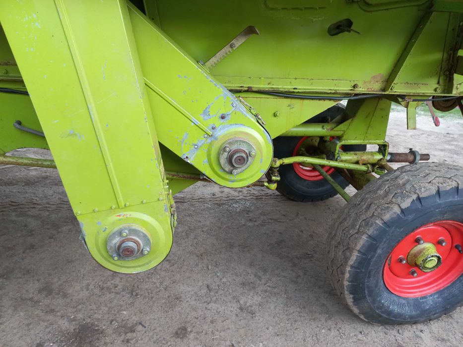 Комбайн Claas Cosmos