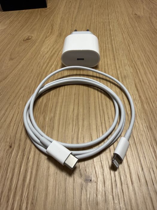 iPhone 11 Pro Max 64GB | Stan bdb | Komplet | Oryginalne pudełko + ładowarka