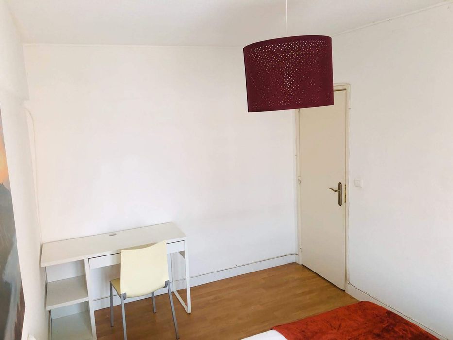 Alugo quarto para  solteirol  Alfragide
