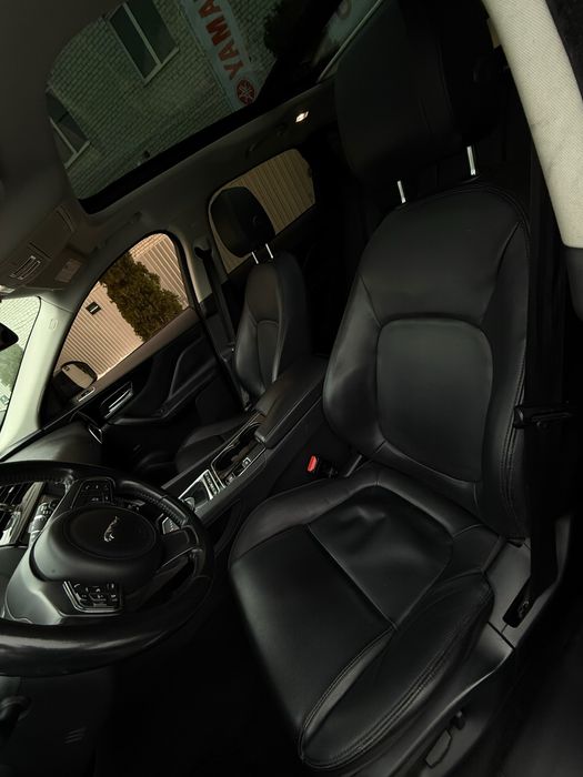 Jaguar F-Pace AWD (Premium) 2017