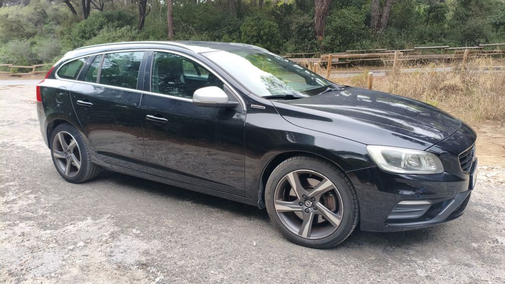 Volvo V60 D6 Plugin R-Design IVA dedutível