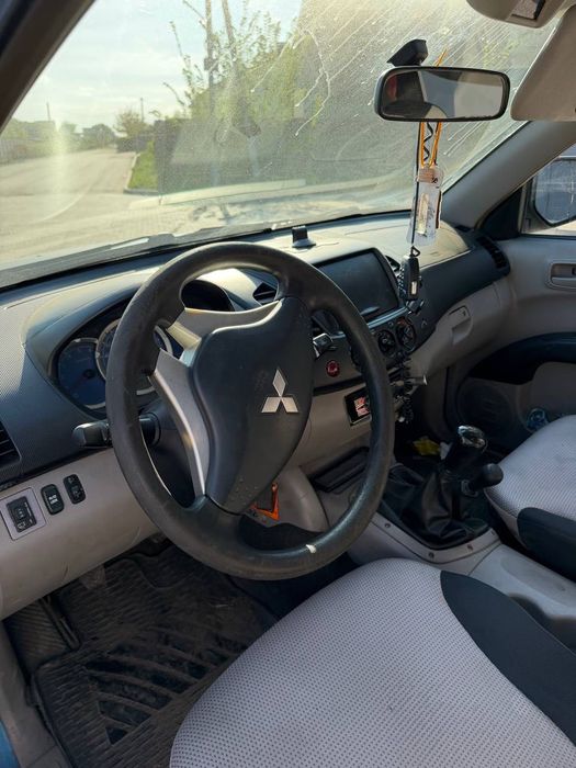 Продам Mitsubishi L200