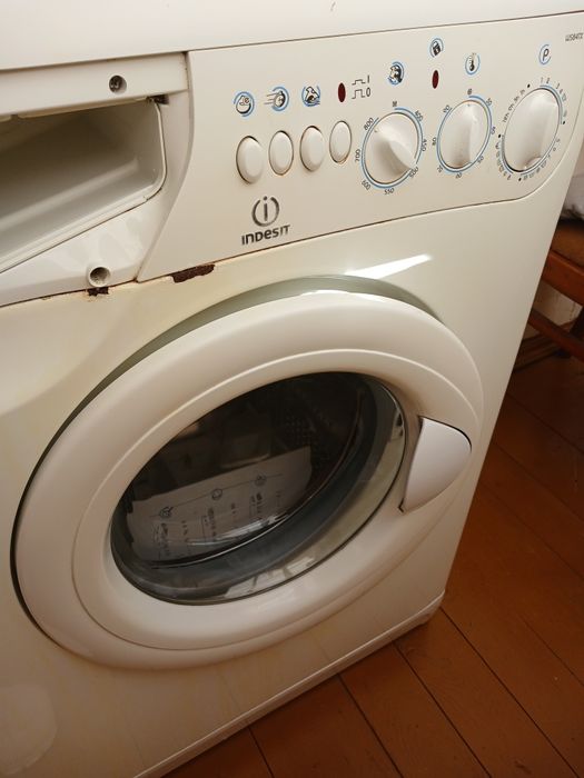Пральна машина indesit