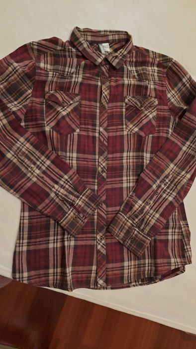 Camisa de homem em bom estado, com pouco uso