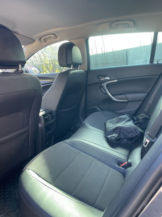 Opel insignia 2010 2.0TDI comfort