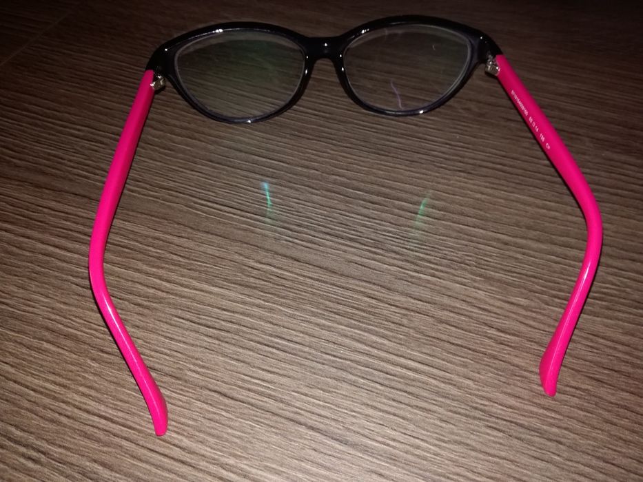 Nowe Okulary czarne różowe etui muchy