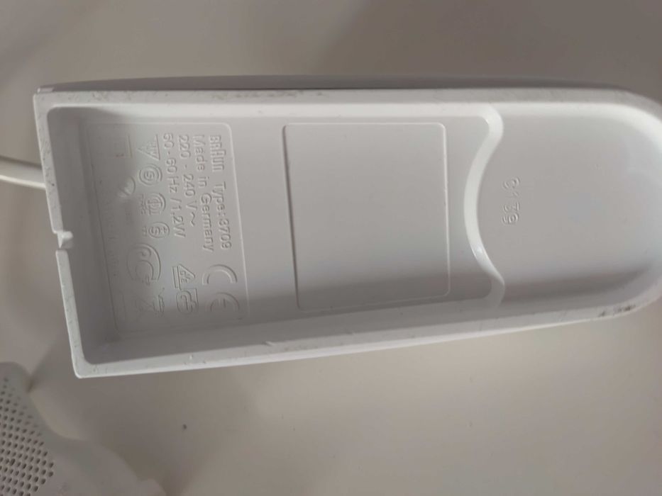Зарядное устройство для  электрической зубной щетки BRAUN Oral-B