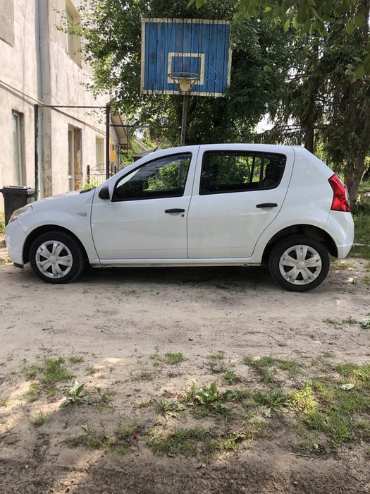 Продам дачію сандеро