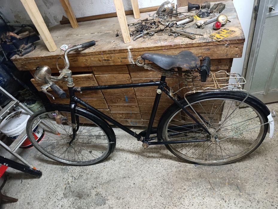 Bicicleta Pasteleira Clássica – Anos 80 (Para Restauro ou Peças)