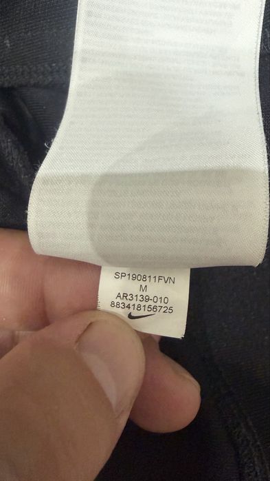 Вітровка Nike , у чорному кольорі , в розмірі М-L