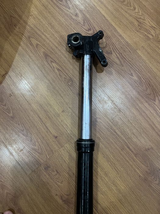 Продам ліве пере з кові адванс 300  в гарному робочому стані