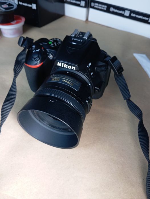 Nikon D 5600, +35 mm 1.8  +18-55 mm 3.5 Супер комплект