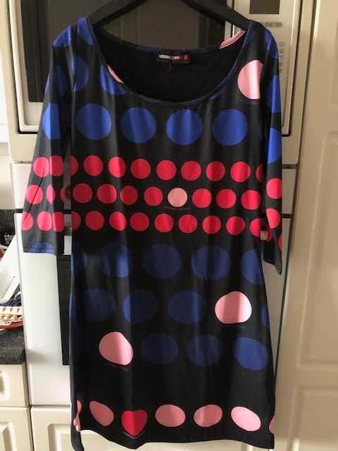 Vestido muito gracioso e original da marca Missing Johnny