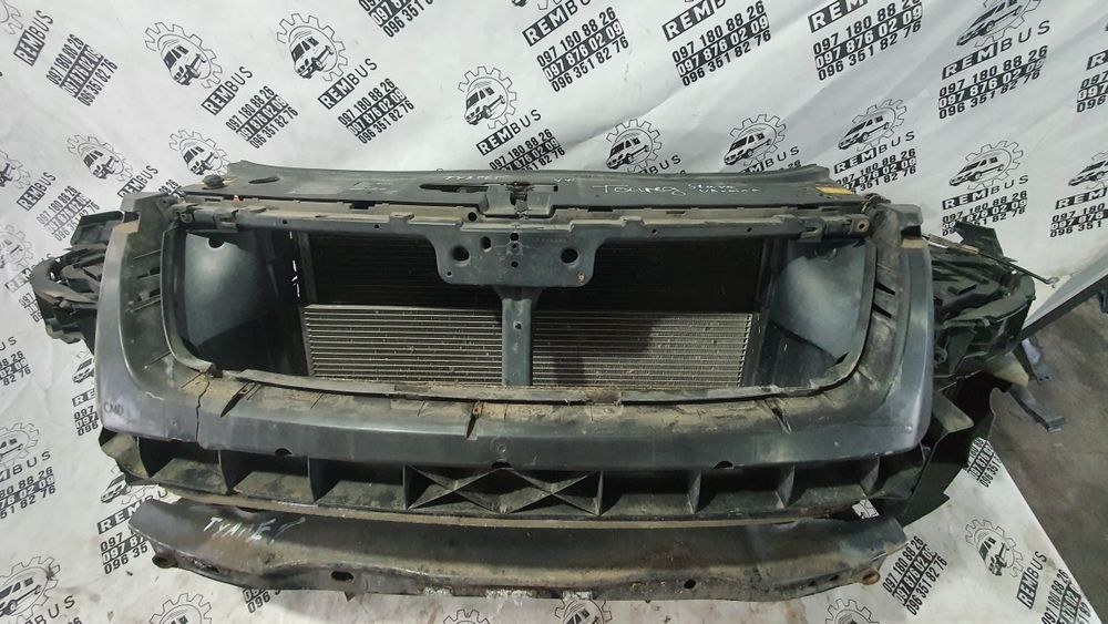 Телевізор, маска радіаторів Volkswagen Touareg, Porsche Cayenne таурег