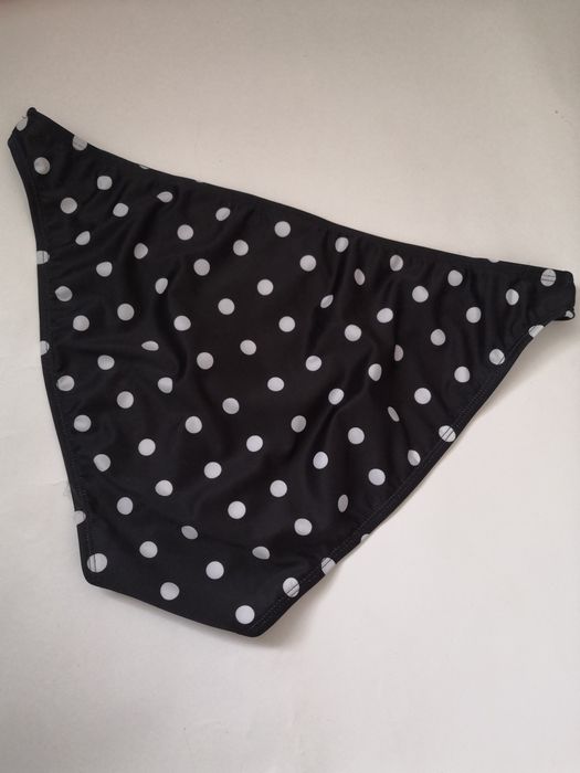 Купальник /плавки/низ від купальника бренда Vero Moda . 
Розмір XЛ.
Ст