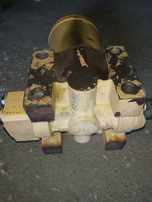 Filtr oleju hydraulicznego wysokociśnieniowy Cat - części