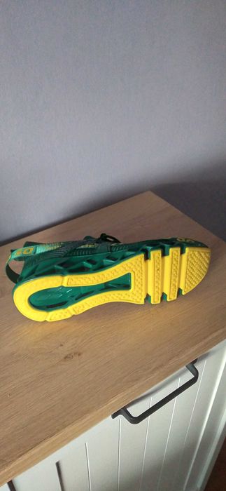 Buty sportowe-nowe rozm.45