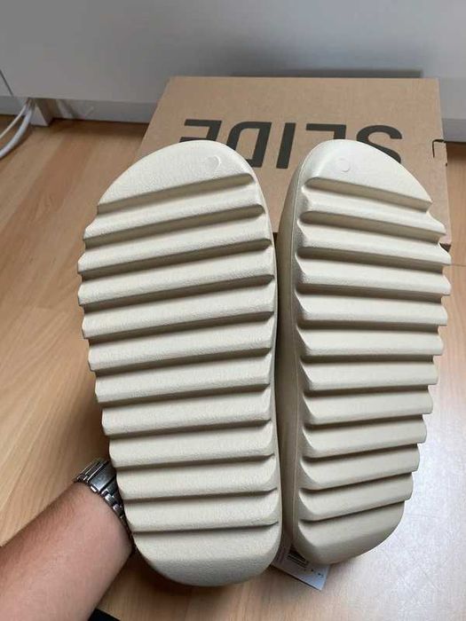 adidas Yeezy Slide .44