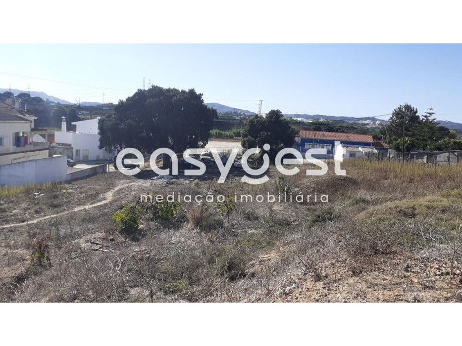 Terreno Rústico com 3533m2 junto ao Politécnico das Praias do Sado